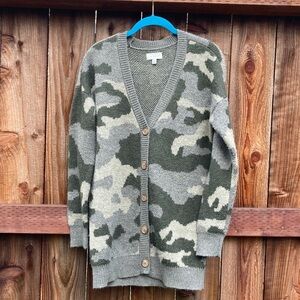 Lucky Brand Wool Blend Camo Long Cardigan P2P 19 in. Relaxed Fit (2021) Like New